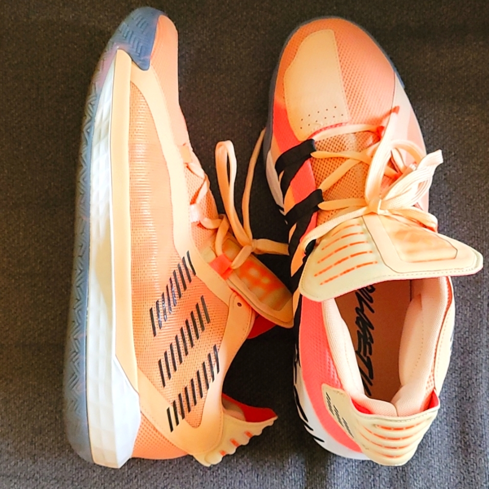 Adidas Dame 6